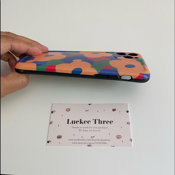 Floral retro cute girly trendy iPhone 11 case - Picture 5 of 5